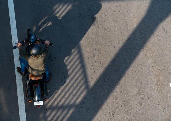 Transform Your Suzuki SV1000: A Simple Guide to Changing Headlight Bulbs with Just a Few Tools!